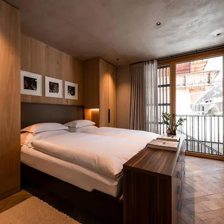 Villa Contact Us At What App - 0041-798-079-427 To Book!! Luxury Ski-in-ski-out Home-lech With 5 Bedrooms