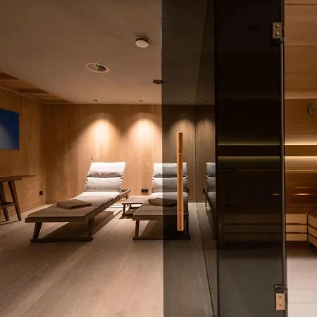 Contact Us At What App - 0041-798-079-427 To Book!! Luxury Ski-in-ski-out Home-lech With 5 Bedrooms Villa